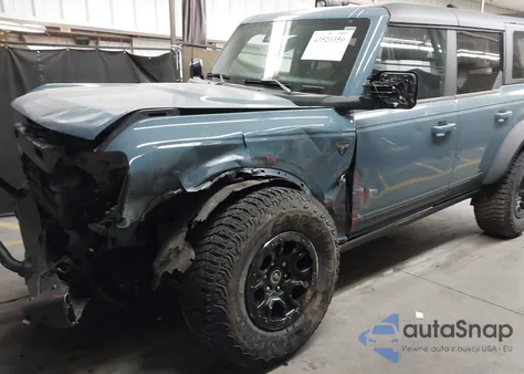 2021 Ford Bronco First Edition z USA, uszkodzony, nr VIN 1FMEE5EP4MLA40804